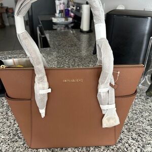 Michael Kors Charlotte Tote
